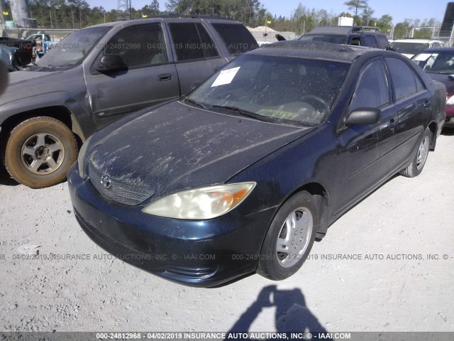 4T1BF30K22U505362 - 2002 TOYOTA CAMRY LE/XLE/SE BLUE photo 2