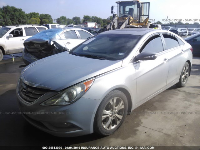 5NPEC4AC9BH126151 - 2011 HYUNDAI SONATA SE/LIMITED GRAY photo 2