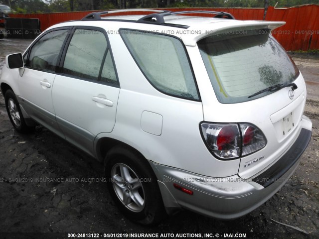 JTJGF10U710111794 - 2001 LEXUS RX 300 WHITE photo 3