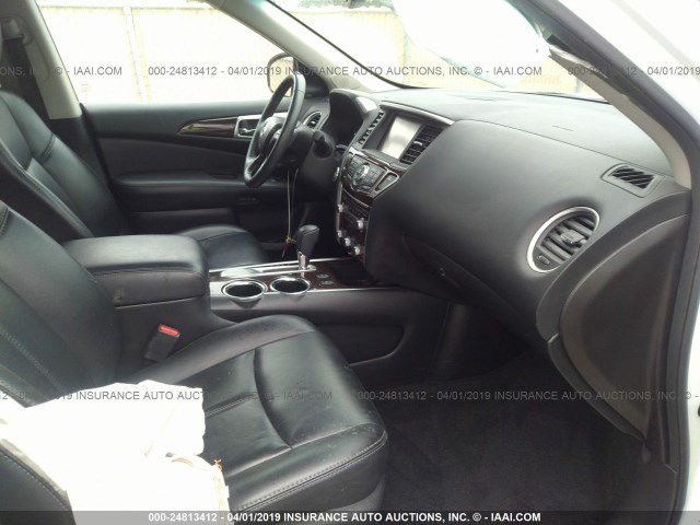 5N1AR2MN3FC721721 - 2015 NISSAN PATHFINDER S/SV/SL/PLATINUM WHITE photo 5