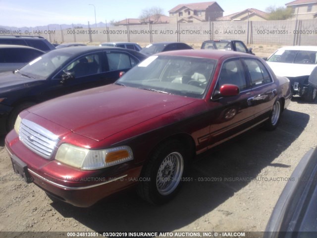 2FAFP74W2XX185425 - 1999 FORD CROWN VICTORIA LX RED photo 2