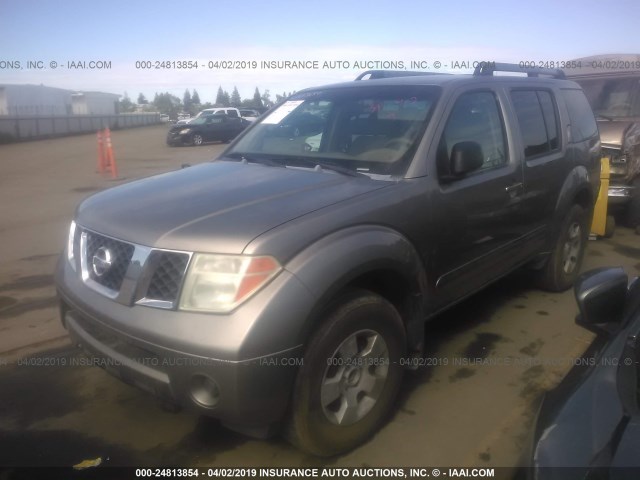 5N1AR18U85C764526 - 2005 NISSAN PATHFINDER LE/SE/XE GOLD photo 2