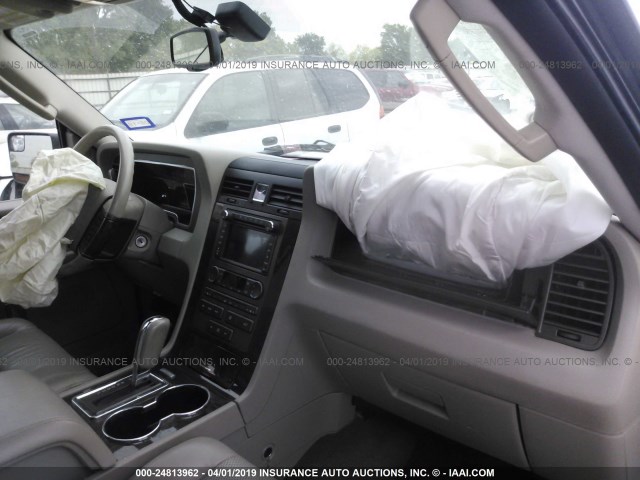 5LMJJ3J50CEL09092 - 2012 LINCOLN NAVIGATOR L WHITE photo 5