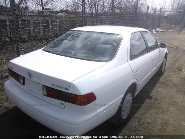 4T1BF22K61U969096 - 2001 TOYOTA CAMRY LE/XLE Ақ фото 4