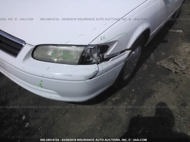 4T1BF22K61U969096 - 2001 TOYOTA CAMRY LE/XLE Ақ фото 6