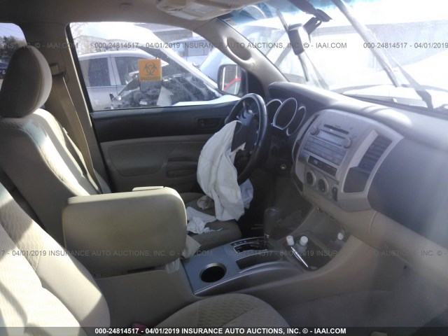 3TMJU4GN6AM104086 - 2010 TOYOTA TACOMA DOUBLE CAB PRERUNNER WHITE photo 5