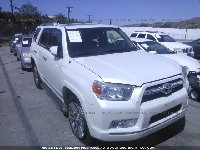 JTEBU5JR8D5143175 - 2013 TOYOTA 4RUNNER SR5/LIMITED/TRAIL WHITE photo 1