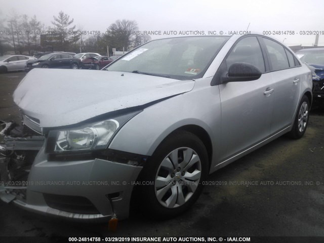 1G1PA5SG8D7126812 - 2013 CHEVROLET CRUZE LS SILVER photo 2