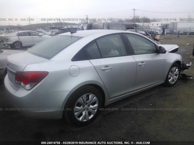 1G1PA5SG8D7126812 - 2013 CHEVROLET CRUZE LS SILVER photo 4