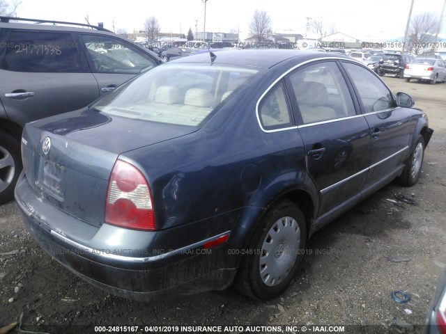 WVWMD63B75E011738 - 2005 VOLKSWAGEN PASSAT GL BLUE photo 4