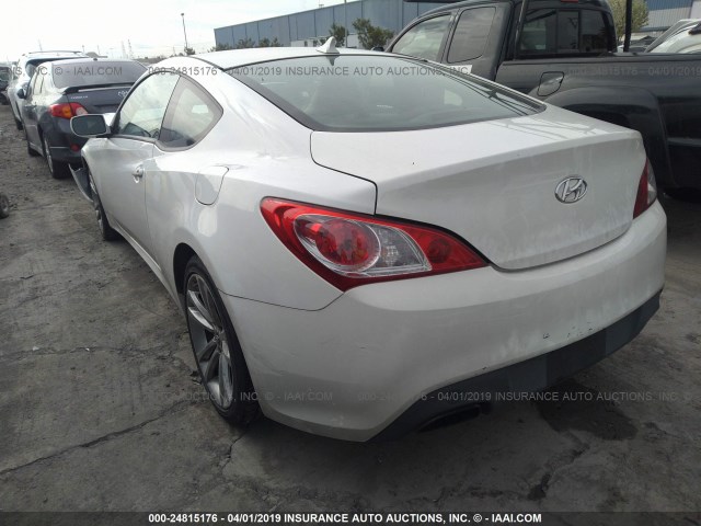 KMHHU6KH3BU047432 - 2011 HYUNDAI GENESIS COUPE 3.8L WHITE photo 3