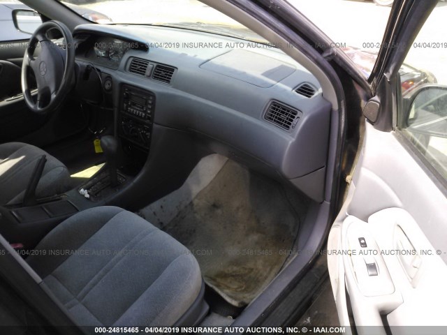 4T1BG22K9XU496767 - 1999 TOYOTA CAMRY CE/LE/XLE 黑色 照片 5