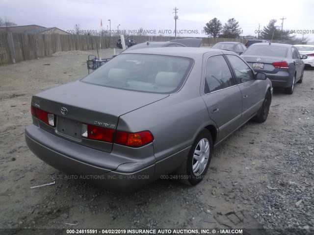 4T1BG22KXYU687017 - 2000 TOYOTA CAMRY CE/LE/XLE 灰色 照片 4