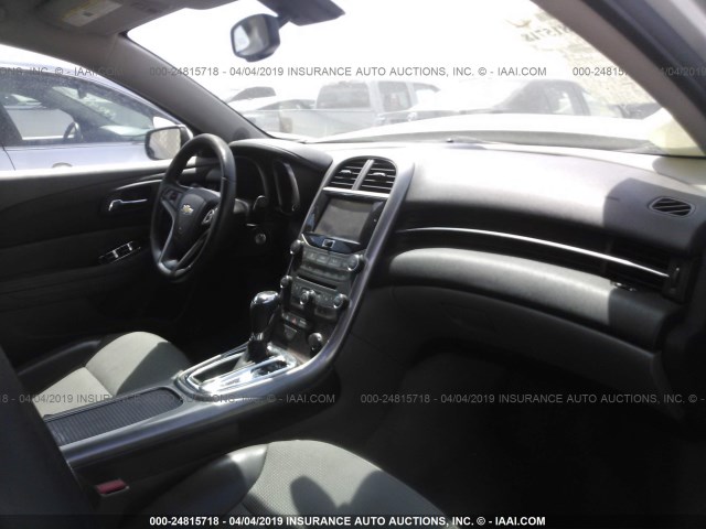 1G11D5SR2DF346127 - 2013 CHEVROLET MALIBU 1LT 银色 照片 5