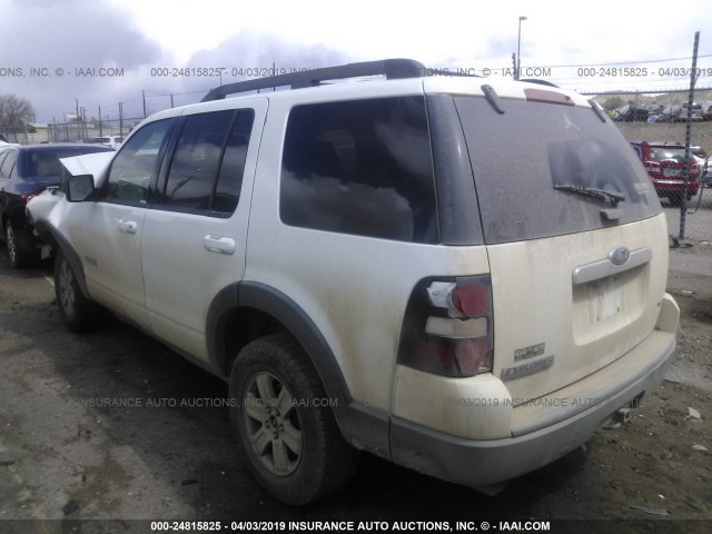 1FMEU73E97UA88443 - 2007 FORD EXPLORER XLT WHITE photo 3