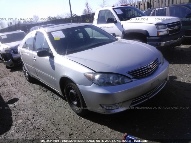 4T1BE32KX6U700227 - 2006 TOYOTA CAMRY LE/XLE/SE SILVER photo 1