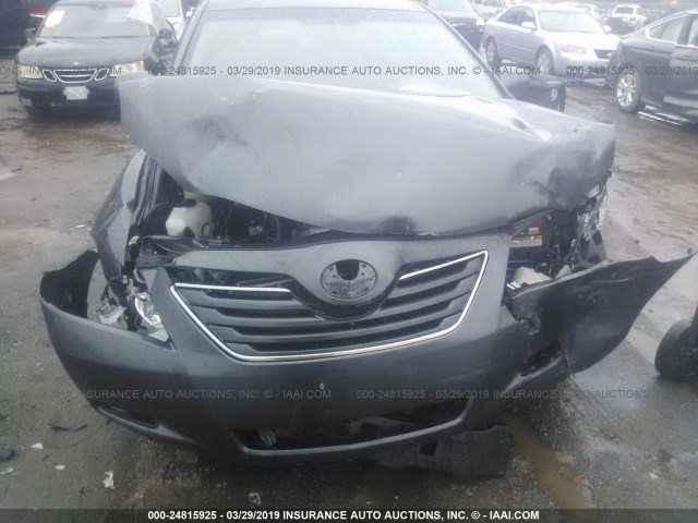 4T4BE46K09R098903 - 2009 TOYOTA CAMRY SE/LE/XLE GRAY photo 6