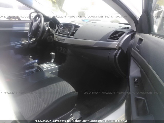 JA32U2FU0FU001538 - 2015 MITSUBISHI LANCER ES WHITE photo 5