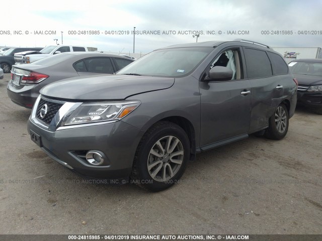 5N1AR2MN7FC620617 - 2015 NISSAN PATHFINDER S/SV/SL/PLATINUM GRAY photo 2