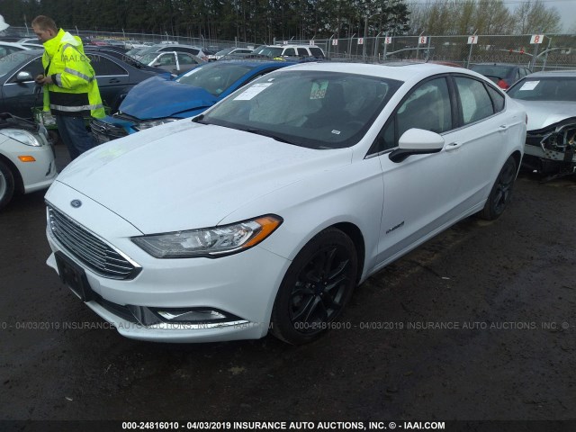 3FA6P0LU4JR102266 - 2018 FORD FUSION SE HYBRID WHITE photo 2