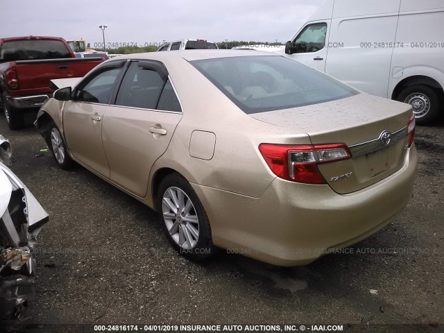 4T1BF1FKXCU143844 - 2012 TOYOTA CAMRY SE/LE/XLE GOLD photo 3