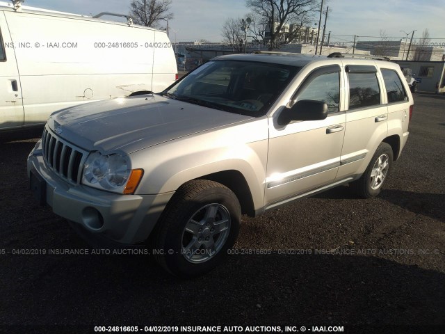 1J8GR48K47C548974 - 2007 JEEP GRAND CHEROKEE LAREDO/COLUMBIA/FREEDOM 银色 照片 2