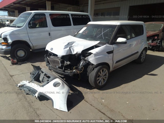 KNDJT2A68D7512953 - 2013 KIA SOUL +/!/SPORT WHITE photo 2