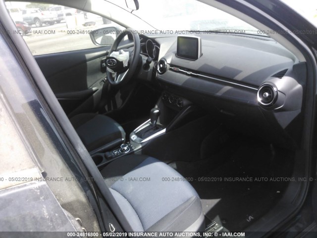 3MYDLBZV8GY114946 - 2016 TOYOTA SCION IA BLACK photo 5