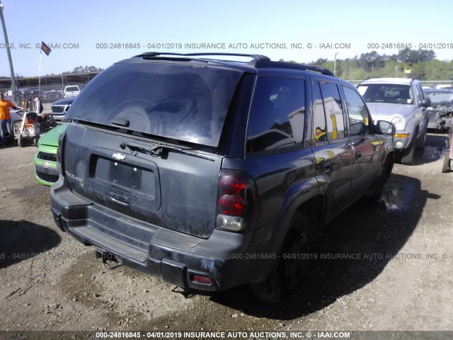 1GNDS13S152183412 - 2005 CHEVROLET TRAILBLAZER LS/LT GRAY photo 4