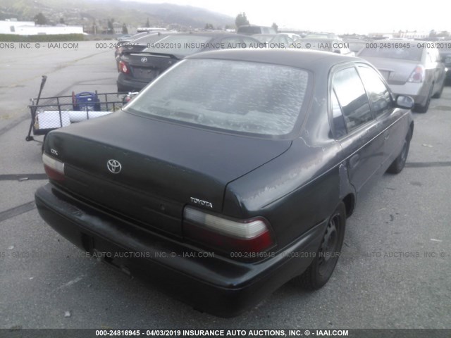 1NXBB02E2VZ636099 - 1997 TOYOTA COROLLA DX GREEN photo 4