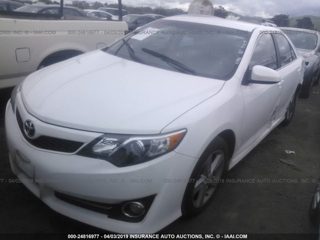 4T1BF1FK1DU278065 - 2013 TOYOTA CAMRY L/SE/LE/XLE 白色 照片 2