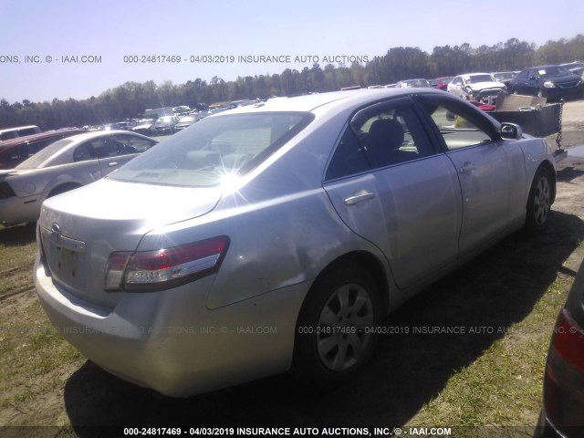 4T1BF3EK5BU127885 - 2011 TOYOTA CAMRY SE/LE/XLE SILVER photo 4