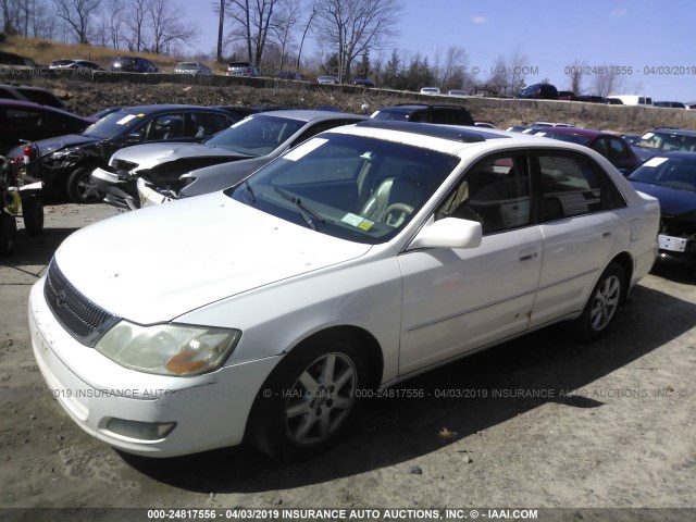 4T1BF28B4YU083702 - 2000 TOYOTA AVALON XL/XLS WHITE photo 2