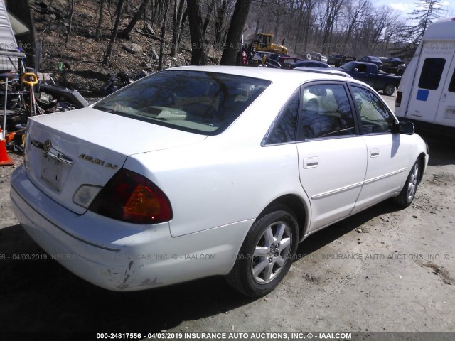 4T1BF28B4YU083702 - 2000 TOYOTA AVALON XL/XLS WHITE photo 4