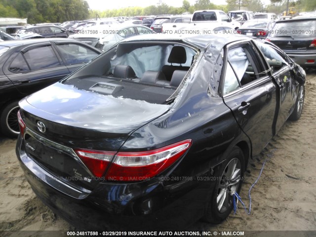 4T1BF1FK4HU424450 - 2017 TOYOTA CAMRY LE/XLE/SE/XSE BLACK photo 4