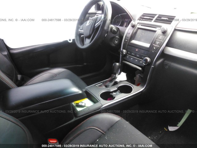 4T1BF1FK4HU424450 - 2017 TOYOTA CAMRY LE/XLE/SE/XSE BLACK photo 5