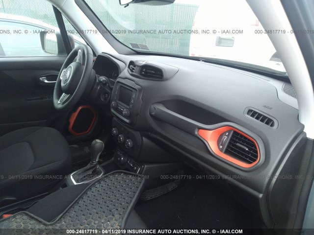 ZACCJBAB2JPH37878 - 2018 JEEP RENEGADE SPORT Մոխրագույն լուսանկար 5