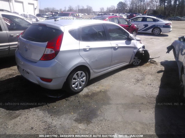 KMHCT5AE2GU287125 - 2016 HYUNDAI ACCENT SE SILVER photo 4