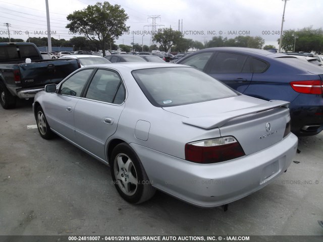 19UUA56683A017068 - 2003 ACURA 3.2TL SILVER photo 3