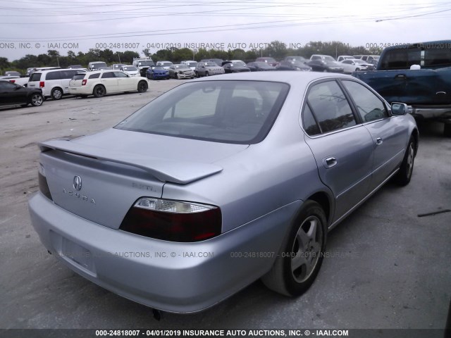 19UUA56683A017068 - 2003 ACURA 3.2TL SILVER photo 4