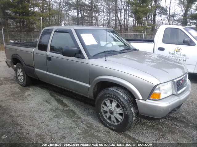 1GTDT19X438257117 - 2003 GMC SONOMA GOLD photo 1