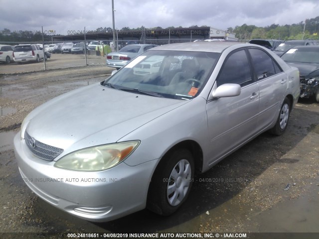 4T1BE32K04U266221 - 2004 TOYOTA CAMRY LE/XLE/SE SILVER photo 2