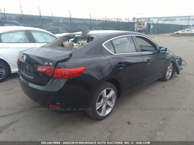 19VDE1F79DE000310 - 2013 ACURA ILX 20 TECH BLACK photo 4