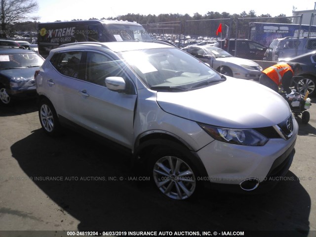 JN1BJ1CR0JW288223 - 2018 NISSAN ROGUE SPORT S/SV/SL SILVER photo 1