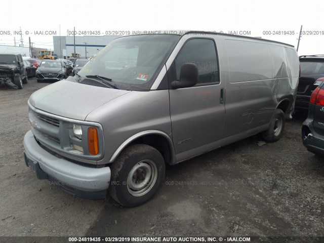 1GCEG15M321223195 - 2002 CHEVROLET EXPRESS G1500  TAN photo 2