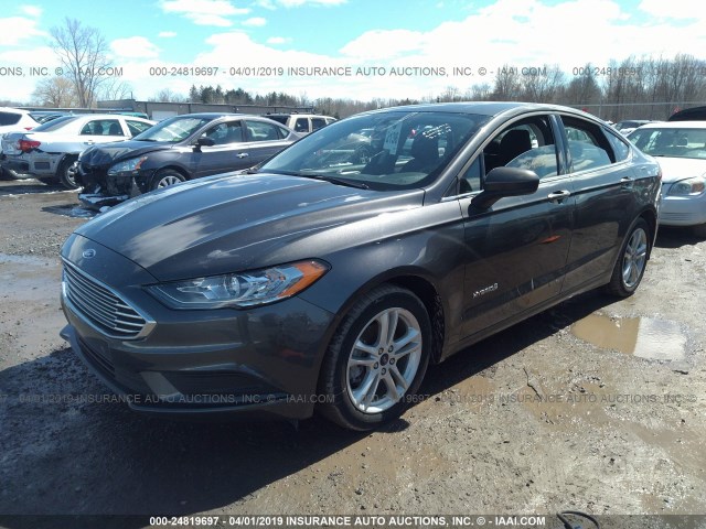 3FA6P0LU1JR132339 - 2018 FORD FUSION SE HYBRID GRAY photo 2