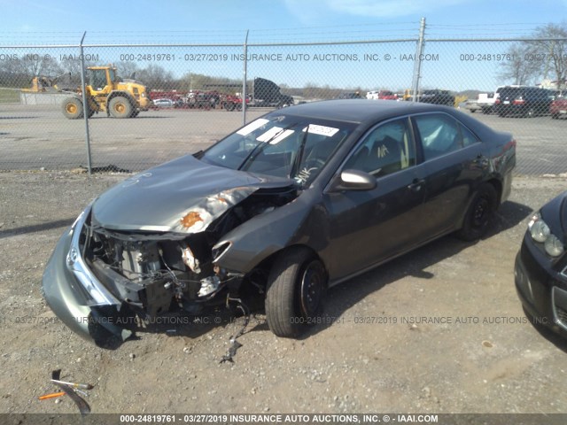 4T4BF1FK4CR170155 - 2012 TOYOTA CAMRY SE/LE/XLE GRAY photo 2