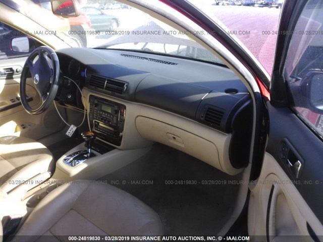 WVWRH63B04P141888 - 2004 VOLKSWAGEN PASSAT GLX 勃艮第红 照片 5