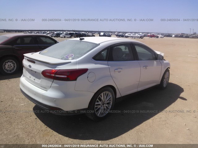 1FADP3J24HL328536 - 2017 FORD FOCUS TITANIUM WHITE photo 4