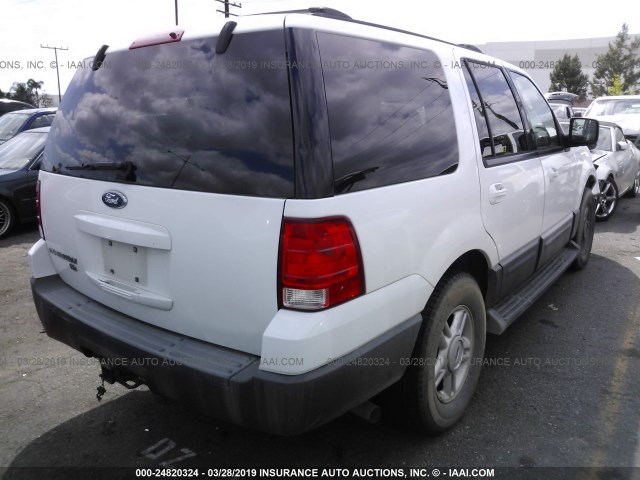 1FMPU15L44LB77727 - 2004 FORD EXPEDITION XLT WHITE photo 4